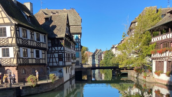 Valued guests share their memories from the Rhine River with Viking Ambassador-at-Large Jean Newman Glock