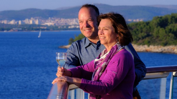 Alastair Miller in conversation with travel enthusiasts Betsy & Greg Ball