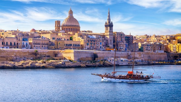 Tour the historic streets of Valletta with photographer Alastair Miller