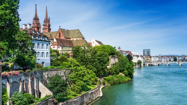 Discover the enchanting Rhine River with Joost Ouendag and Jean Newman Glock