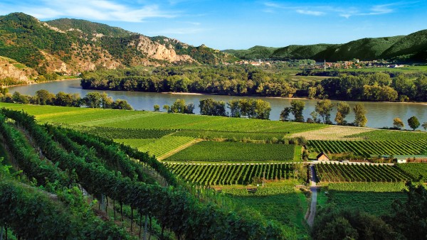 Explore UNESCO World Heritage Sites along Europe’s great rivers with Joost Ouendag
