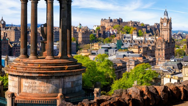 Visit the royal city of Edinburgh with Caitlin Corning