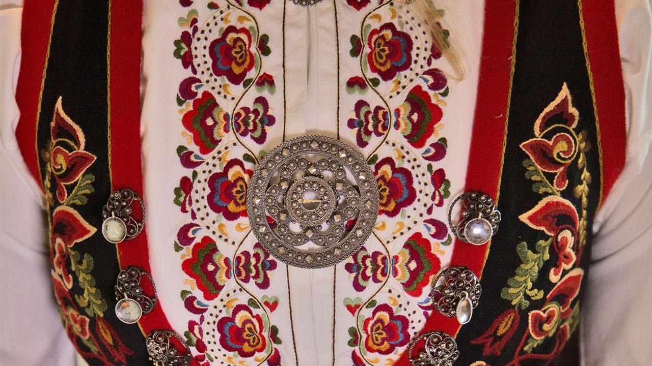 A look at Norway’s iconic bunad with journalist Tone Skårdal Tobiasson)