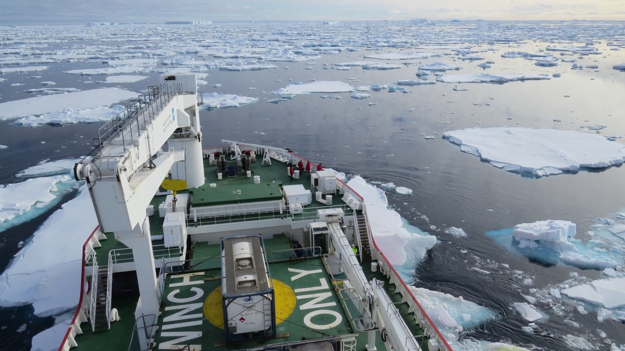 Exploring Icebergs with Dr. Damon Stanwell-Smith, Professor Julian Dowdeswell and Glaciologist Olav Orheim)