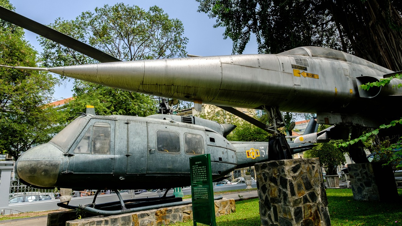 Anne Diamond interviews Vietnam Veteran Porter Halyburton)