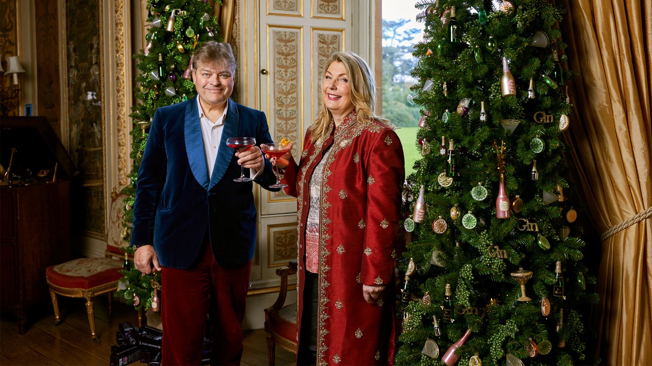 Embrace the magic of the holidays at Highclere Castle with the Carnarvons)