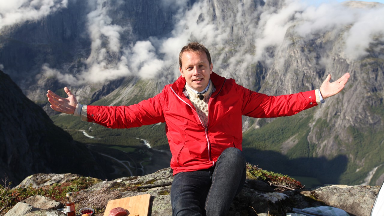 Anne Diamond interviews Norwegian Food Columnist and TV Chef Andreas Viestad)