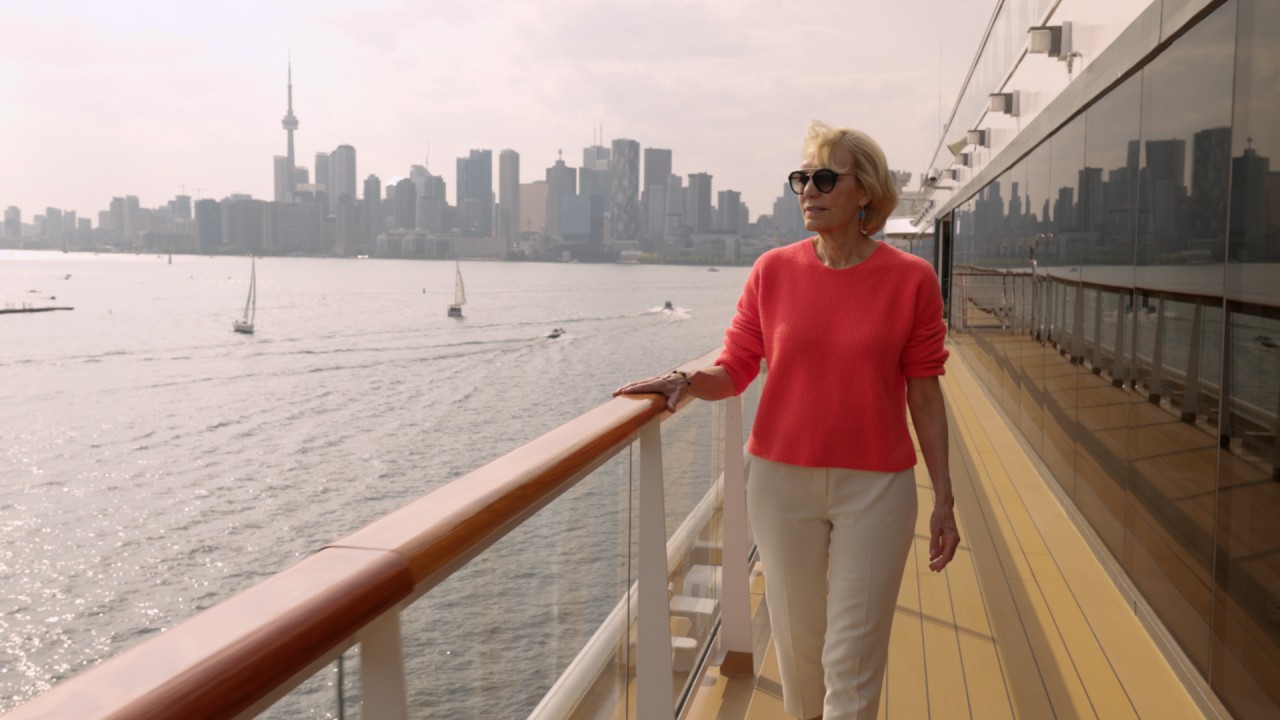 Experience the urban charm of Toronto with Jean Newman Glock)