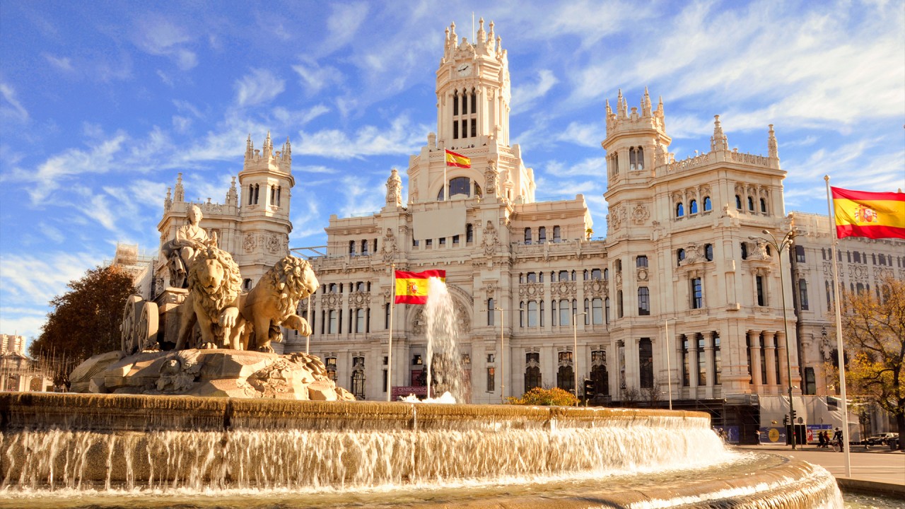 Uncover the captivating history of Spain with Viking Resident Historian Paul Dawson)