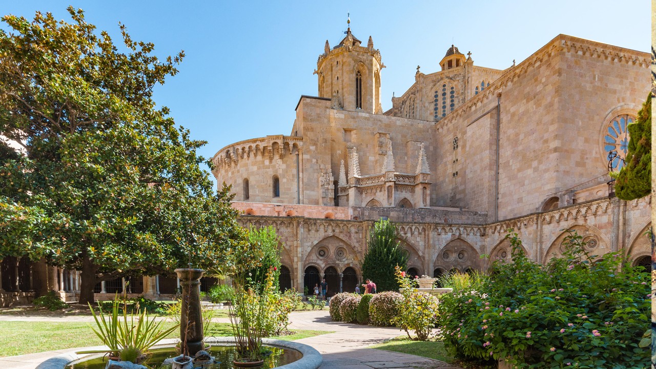 Delve into the history of Spain with Paul Dawson)