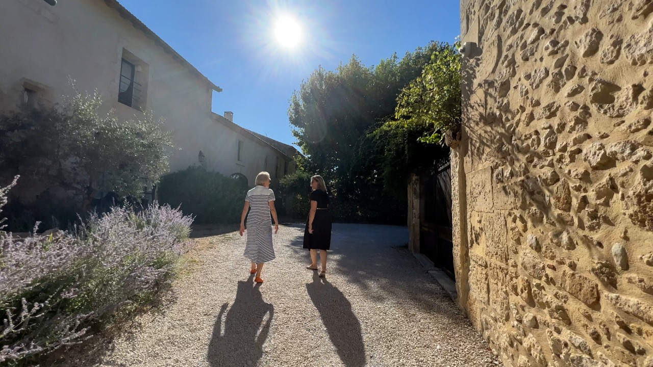 Discover the wines and olives of France’s Rhône Valley with Jean Newman Glock)