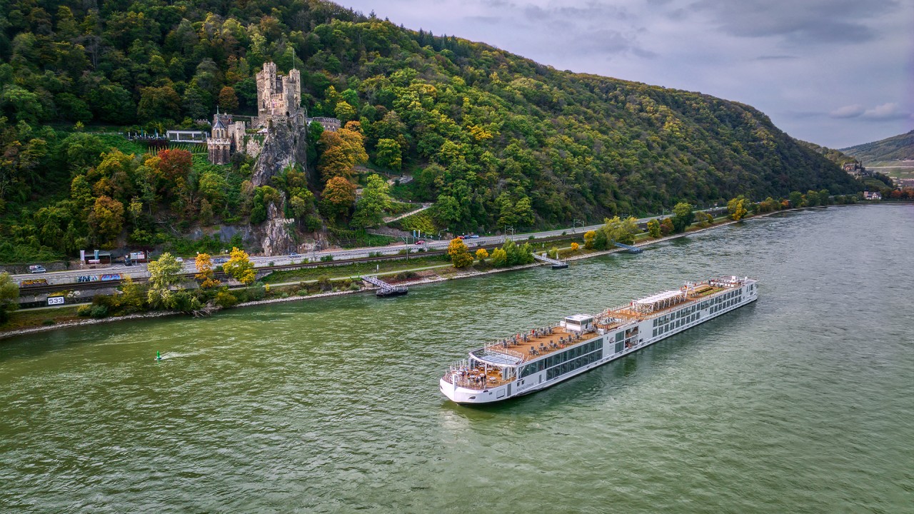 Explore our European cruisetours with Joost Ouendag)