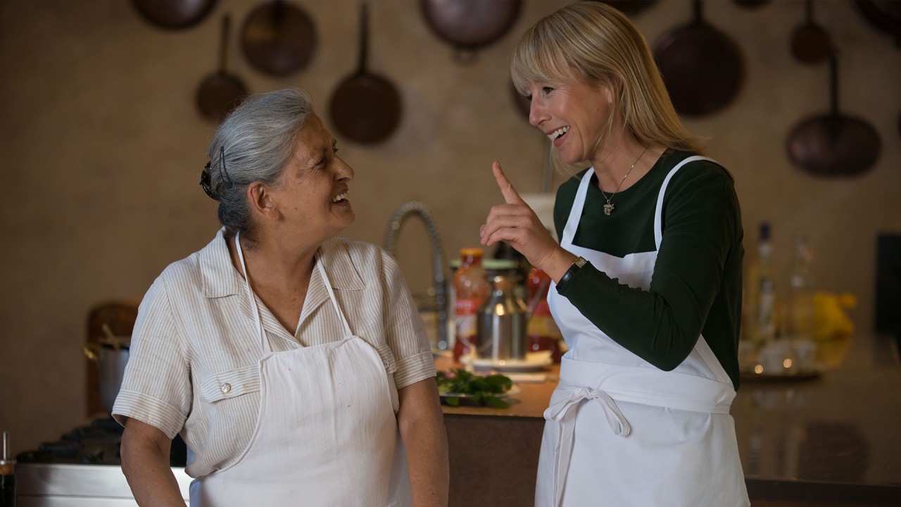 Karine Explores: Food)